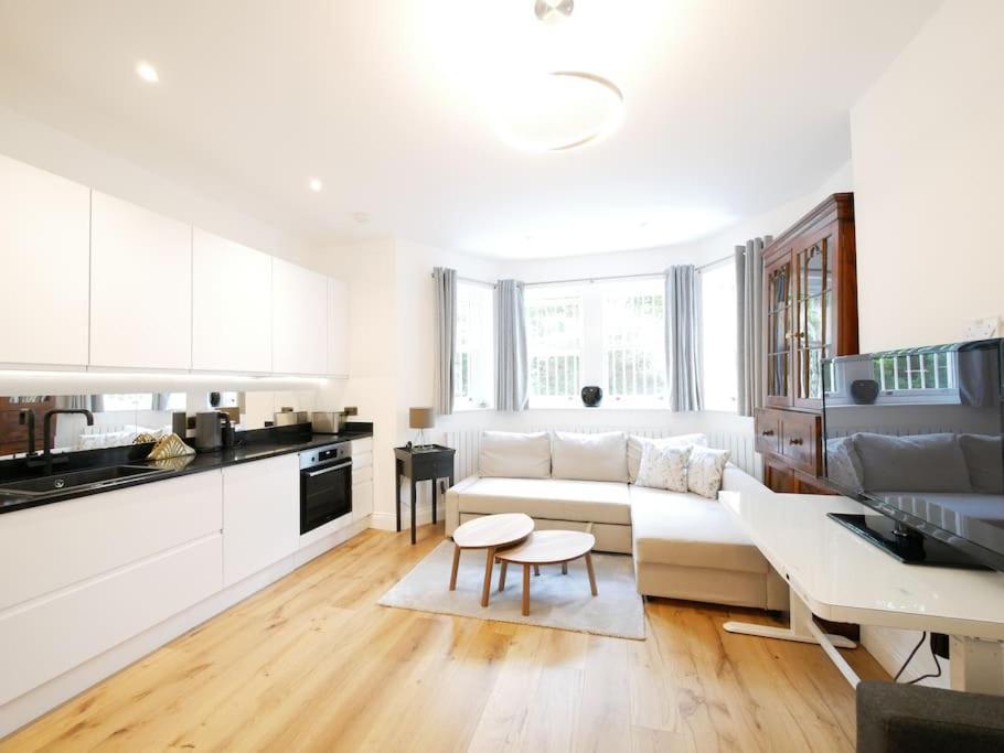 Newly Refurbished 2 Bed Apartment In Paddington Londres Exterior foto